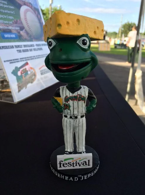 cheesehead frog bobblehead - green bay bullfrogs - northwoods league