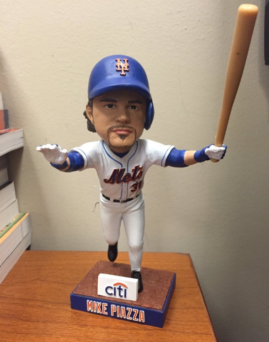 Mike Piazza 2001 New York Mets Play Makers Bobblehead Bobble with great bobbing action! 