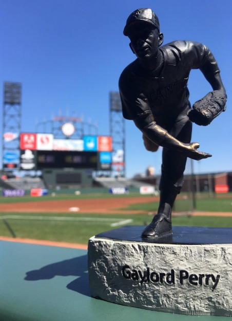 August 13, 2016 San Francisco Giants - Gaylord Perry Statue - Stadium  Giveaway Exchange