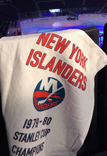 October 21, 2016 New York Islanders – Rally Towel
