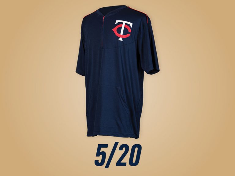 May 20, 2017 Minnesota Twins Batting Practice Pullover Stadium