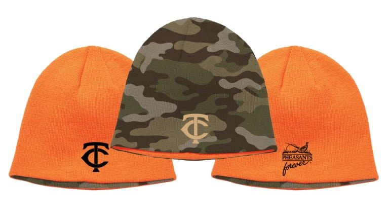 August 5, 2017 Minnesota Twins – Blaze orange/camo reversible beanie