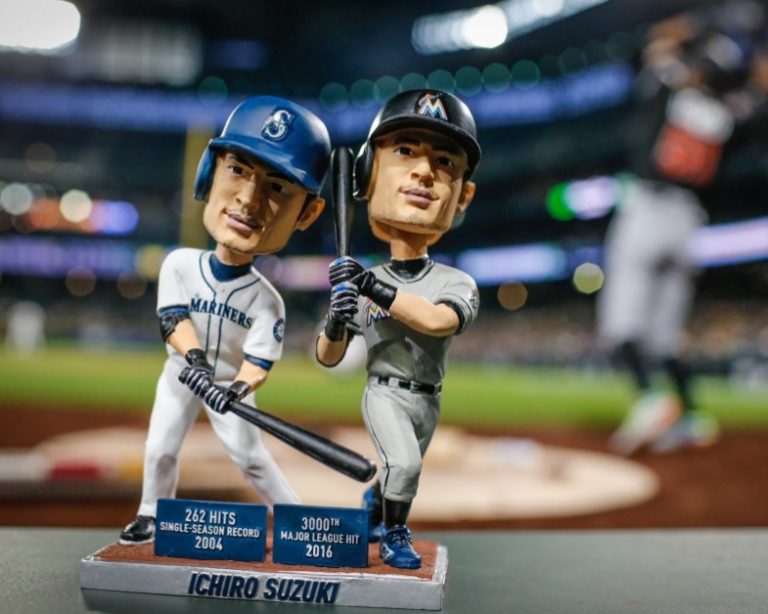 April 19, 2017 Seattle Mariners – Ichiro Dual Bobblehead