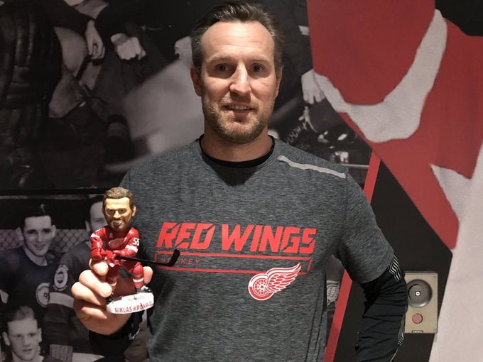 niklas kronwall t shirt