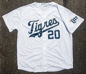 Why did the jersey of the Detroit Tigers say 'tigres'? Was it