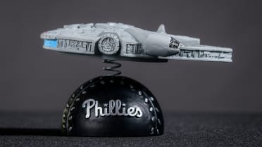 Philadelphia Phillies - Millennium Falcon Bobble